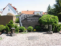 Grabmal Elze Steinmetz Elze, Aussentreppe Naturstein Treppe Salzhemmendorf, Gronau K�chenarbeitsplatten Granit