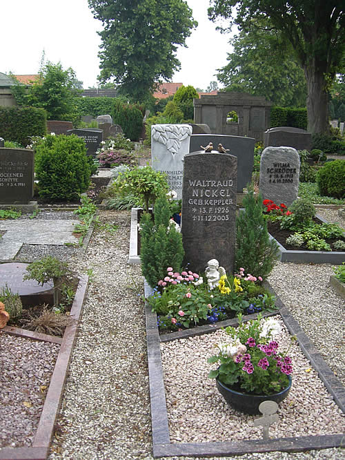 Grabmal Elze Steinmetz Elze, Aussentreppe Naturstein Treppe Salzhemmendorf, Gronau K�chenarbeitsplatten Granit