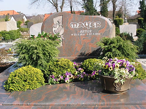 Grabmal Elze Steinmetz Elze, Aussentreppe Naturstein Treppe Salzhemmendorf, Gronau K�chenarbeitsplatten Granit